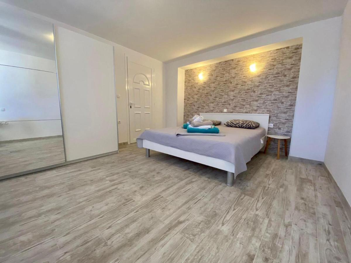 Apartments King - City Center Новалья Экстерьер фото